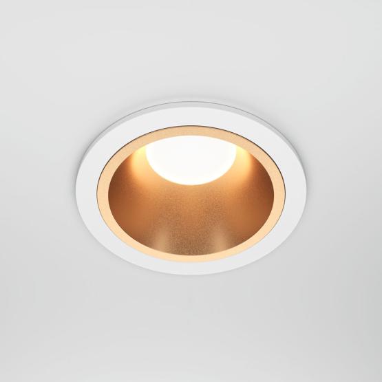 Светильник встраиваемый